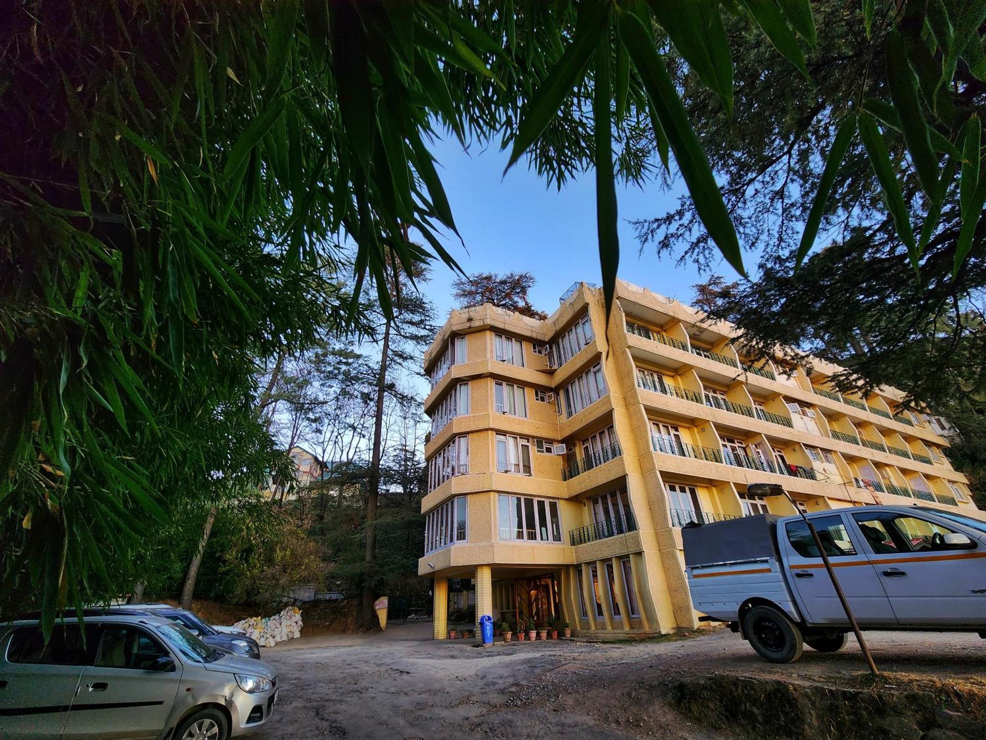 Hotel Pineview Shimla Zewnętrze zdjęcie