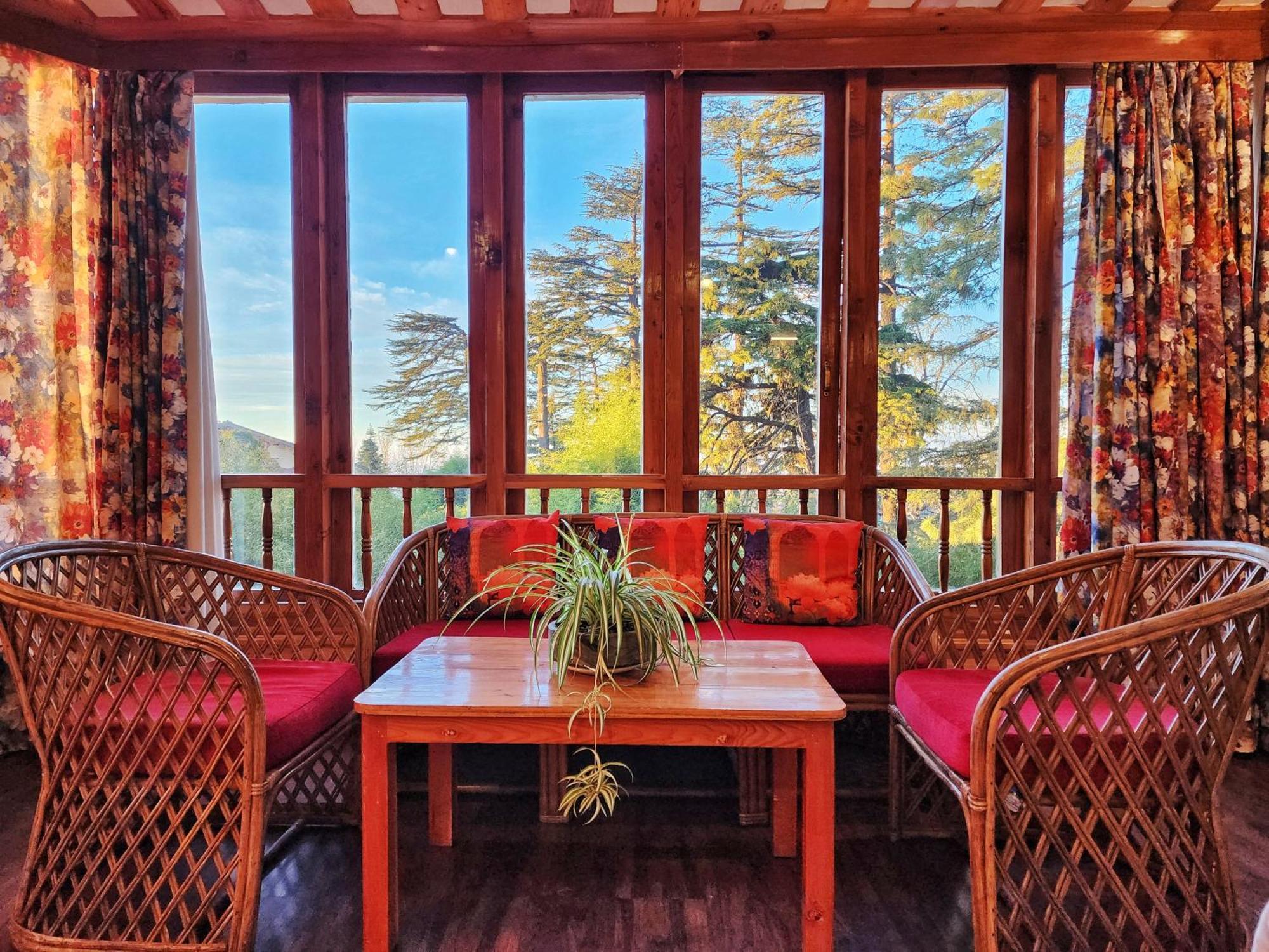Hotel Pineview Shimla Zewnętrze zdjęcie