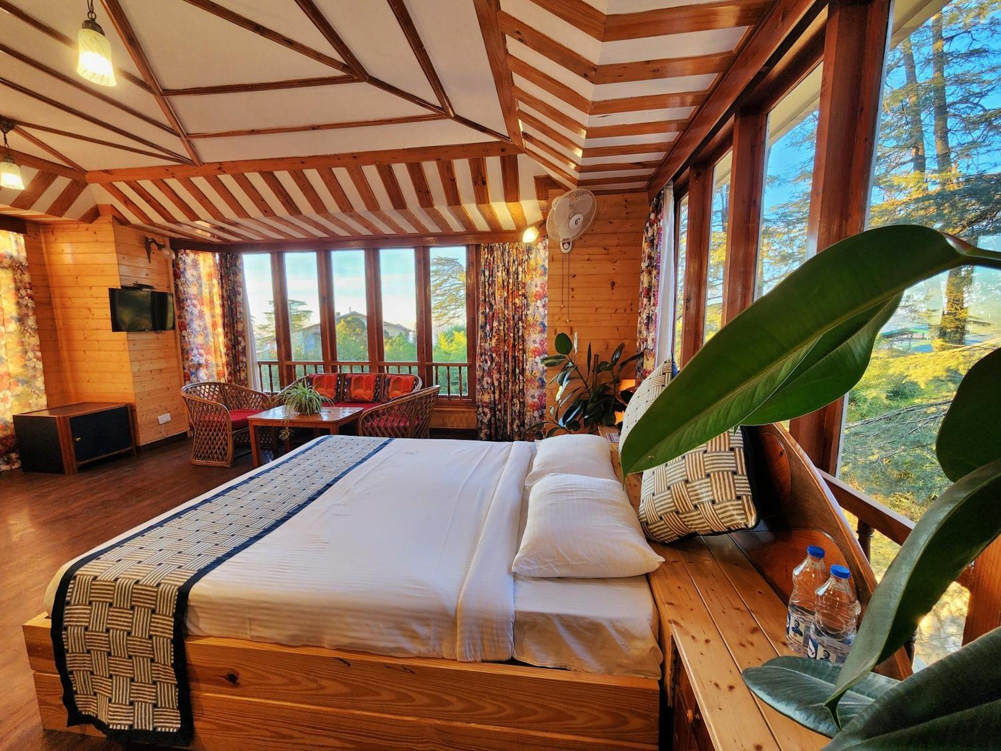 Hotel Pineview Shimla Zewnętrze zdjęcie