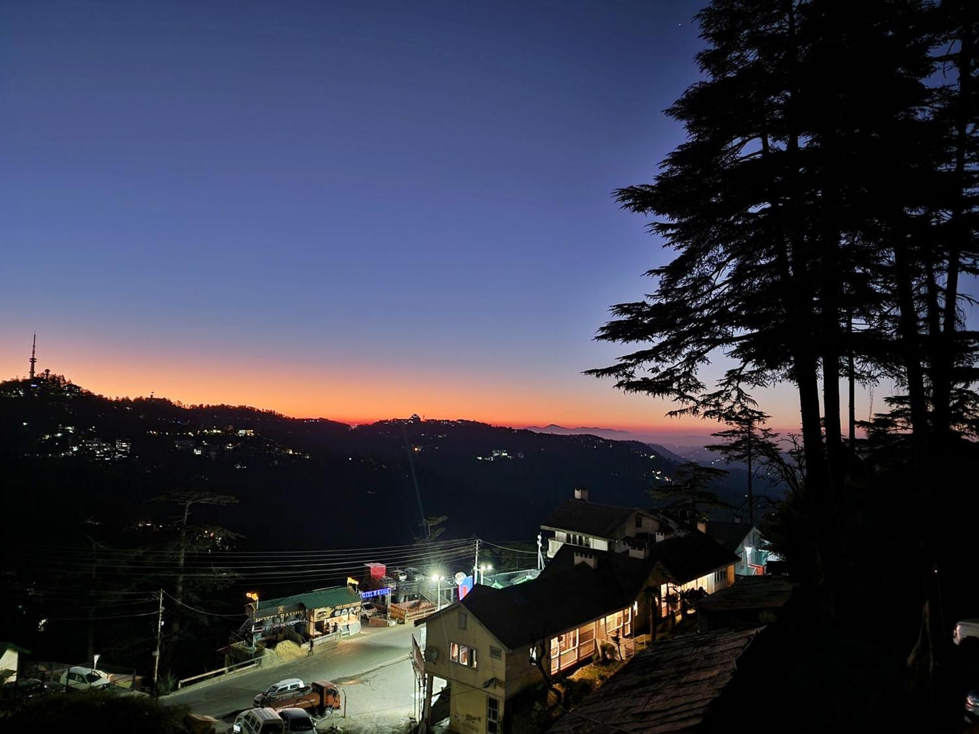 Hotel Pineview Shimla Zewnętrze zdjęcie