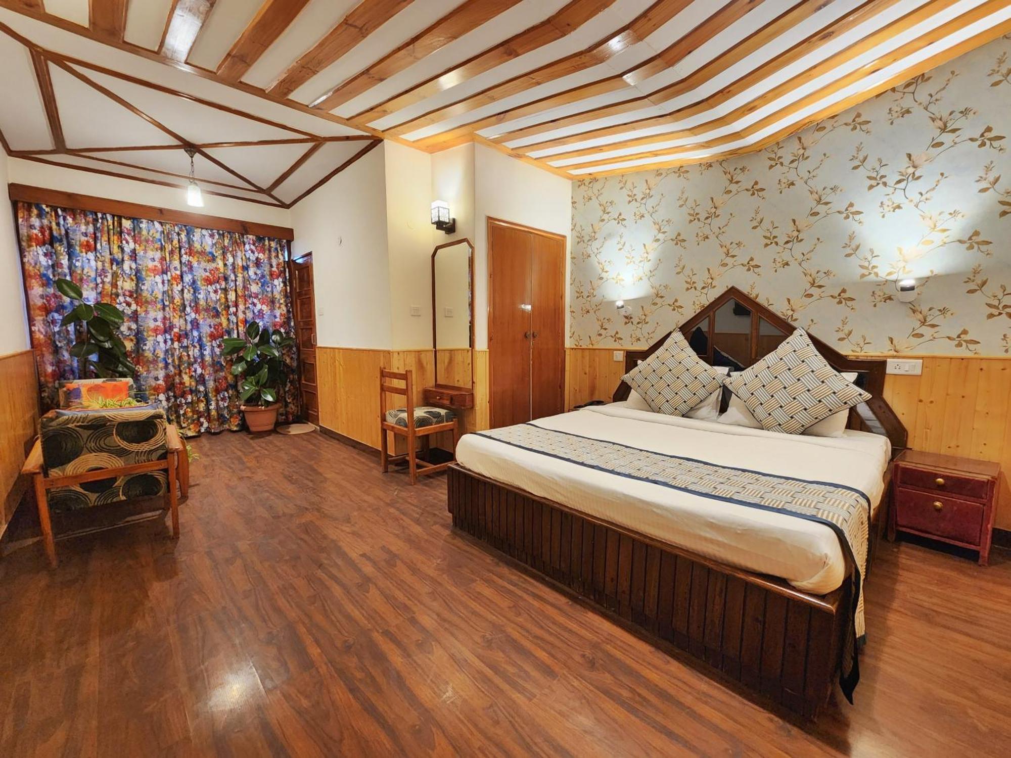 Hotel Pineview Shimla Zewnętrze zdjęcie